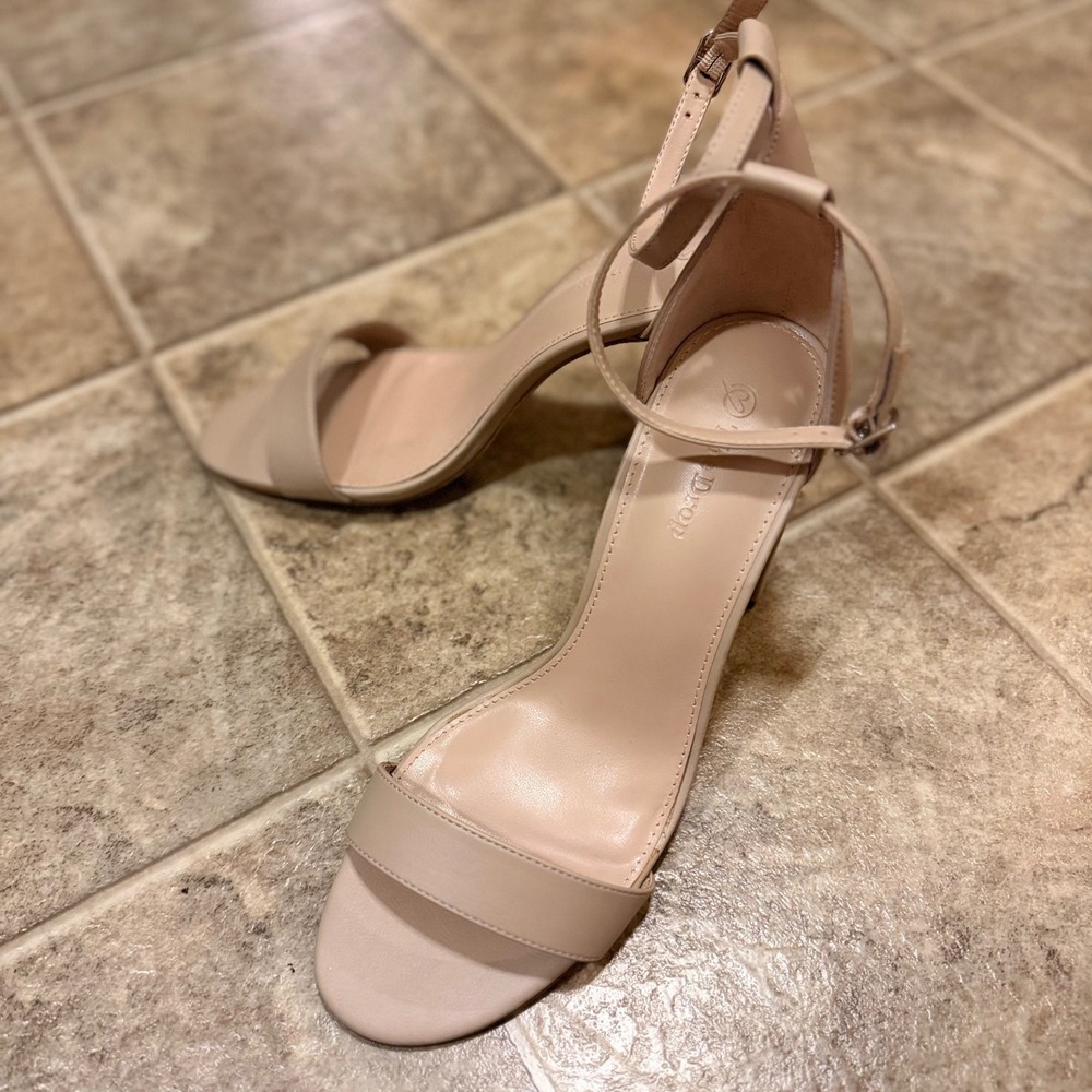 The Drop Avery Women Nude Beige Block Heel Ankle Strap Sandal Size 9.5 High Heel - Picture 9 of 12